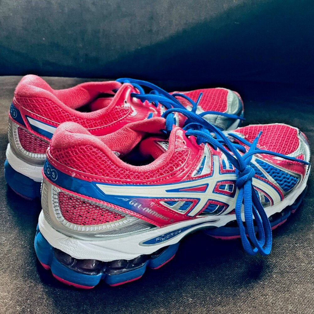 ASICS Gel Nimbus 15 Red White Blue Patriotic USA Edition Women's 10.5 42.5 EUR